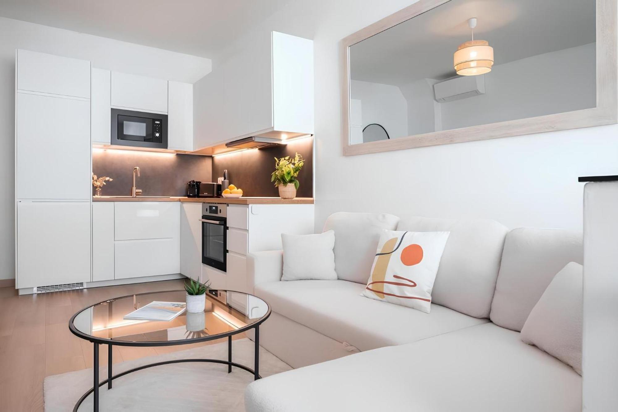 Cozy Appartement Plein Centre, Proche Gare/Plage Ментона Экстерьер фото